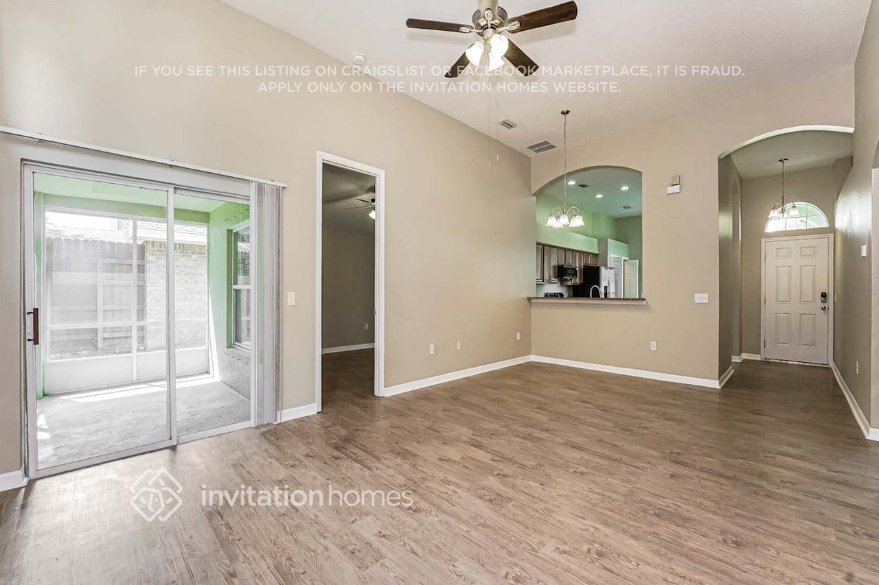 586 Coral Trace Blvd - Photo 3 of 17