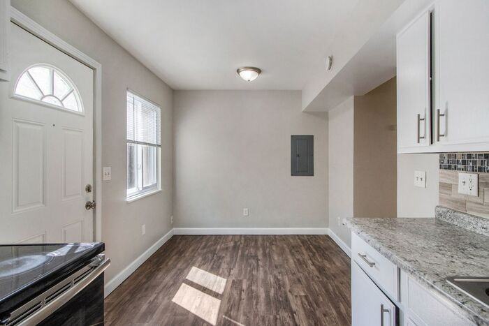 444 Garland St #2 - Photo 4 of 21