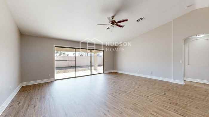 7123 N 77th Dr - Photo 4 of 28