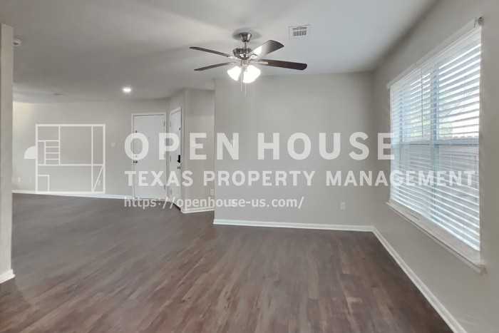 29102 Fox Fountain Ln - Photo 4 of 21