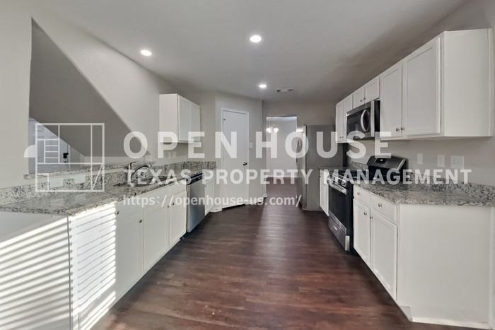 29102 Fox Fountain Ln - Photo 7 of 21