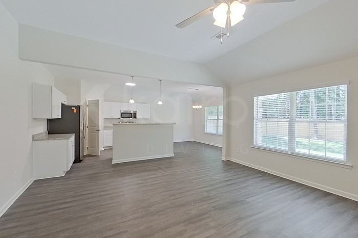 111 Live Oak Dr - Photo 4 of 24
