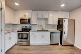 2431 E 10th St #05 - Photo 1 of 1