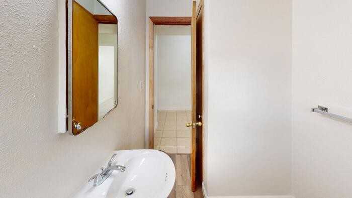 610 N 9th St #1 - Photo 2 of 7