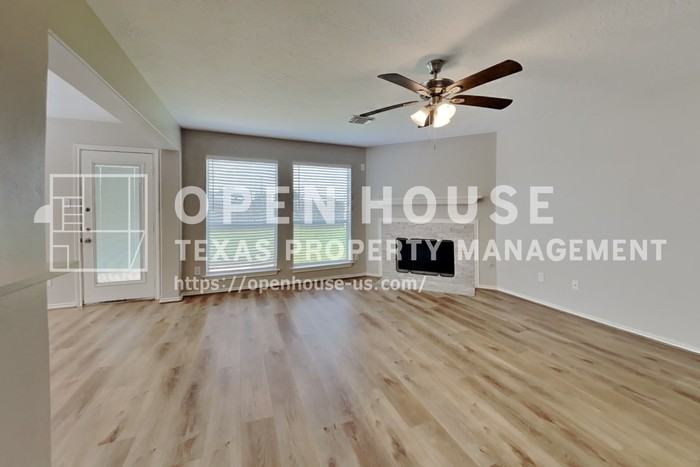 22076 Knights Cove Dr - Photo 5 of 27