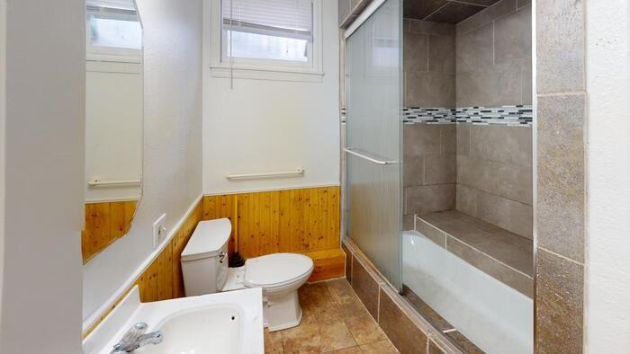 1308 N 4th St #2 - Photo 4 of 9