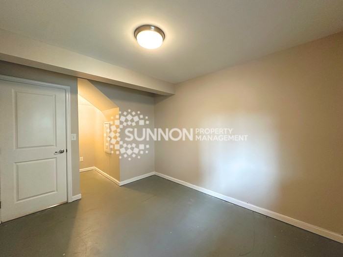 1210 Ashbury St - Photo 6 of 46