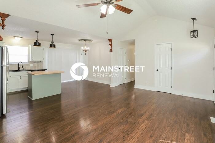1218 Sw Stockman Ct - Photo 4 of 18