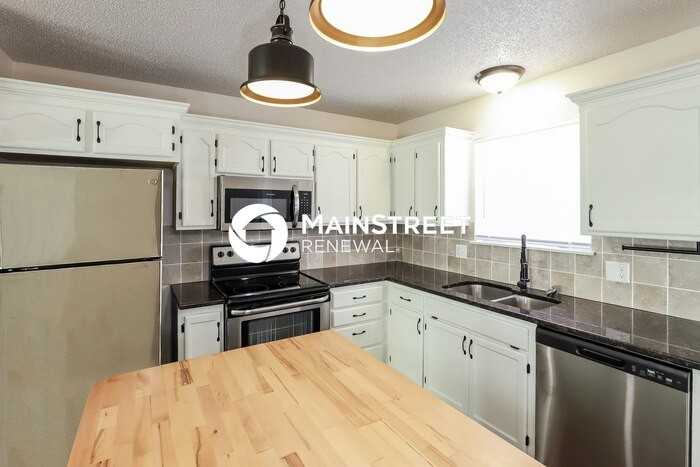 1218 Sw Stockman Ct - Photo 7 of 18