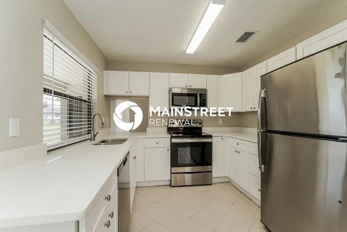 4028 Se 2nd Ave - Photo 6 of 16