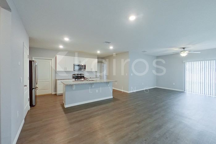 32217 Edson Ave - Photo 4 of 29