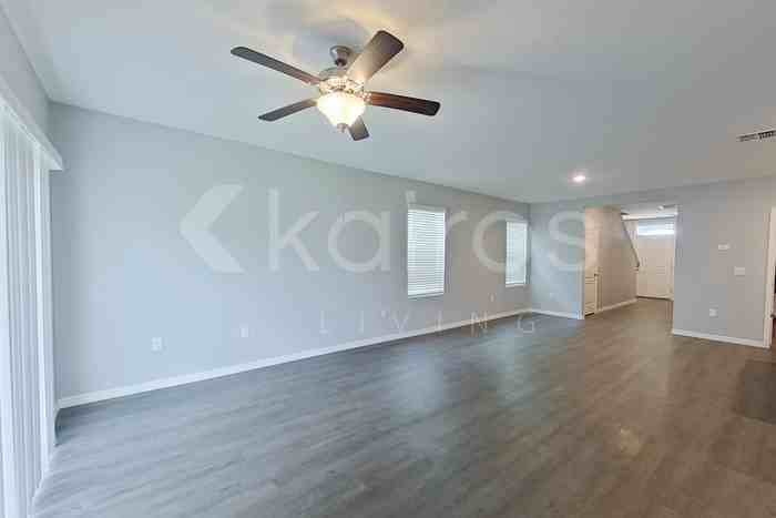 32217 Edson Ave - Photo 6 of 29