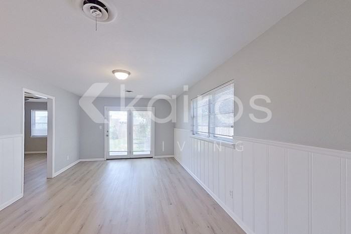 4004 Tulane Dr - Photo 2 of 21