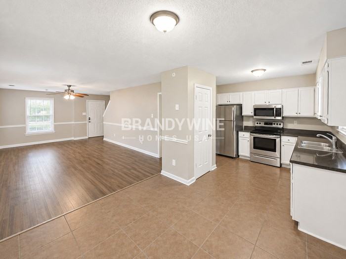 8042 Port Douglas Dr - Photo 5 of 23