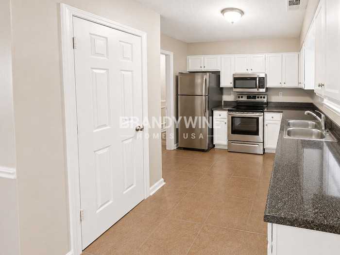 8042 Port Douglas Dr - Photo 6 of 23