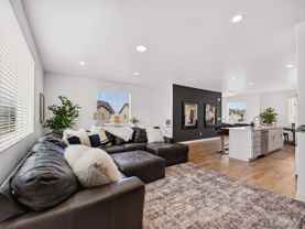 608 Wn - Photo 1 of 1