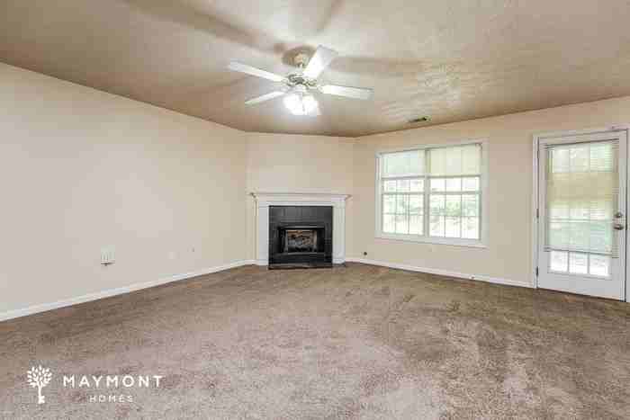 6255 Lake Valley Pt - Photo 6 of 16