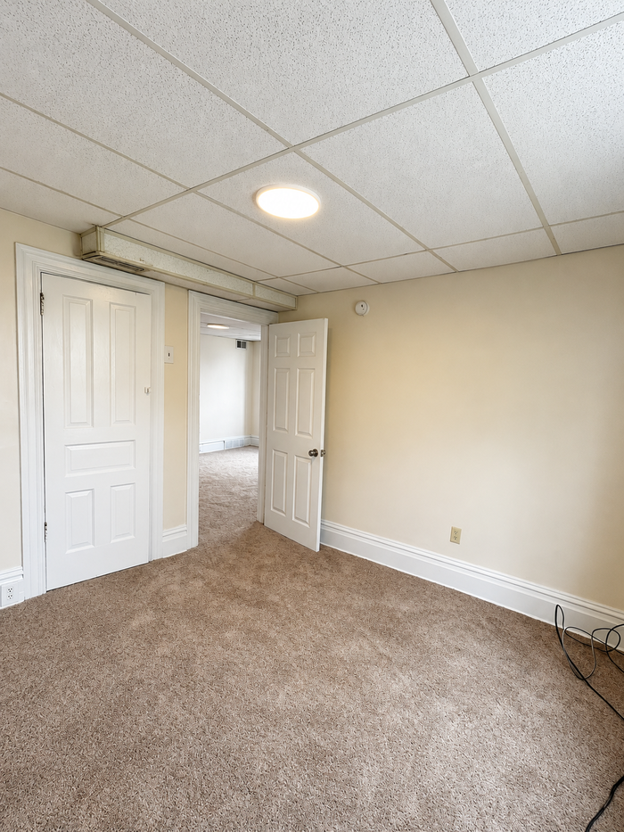 957 5th Ave #957 - Photo 6 of 11