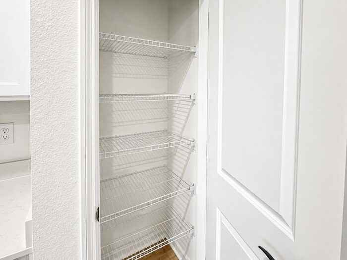 8664 Elmo Ln - Photo 5 of 38