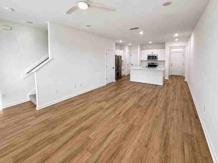 8664 Elmo Ln - Photo 7 of 38