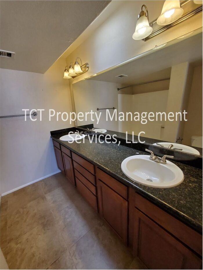 835 N Granite Reef Rd #16 - Photo 6 of 14