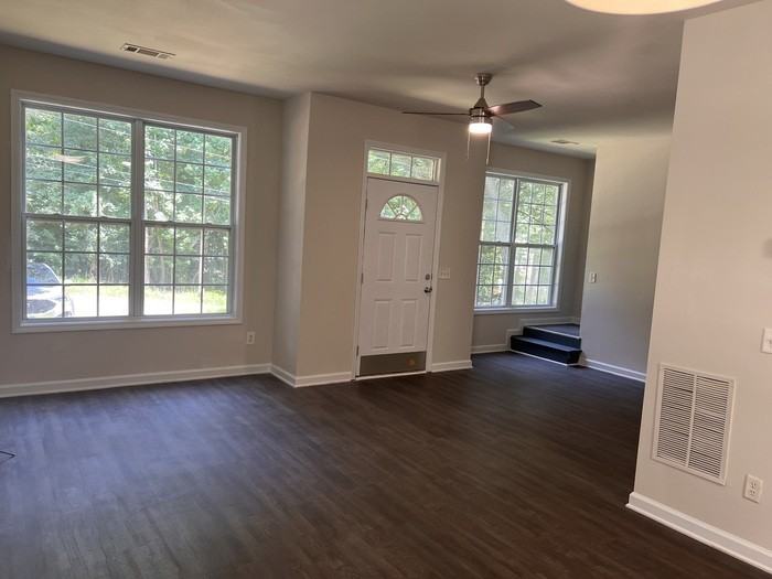 9135 Belaire St - Photo 3 of 9
