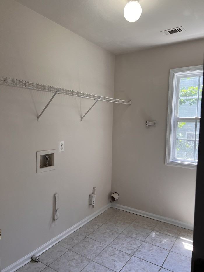 9135 Belaire St - Photo 7 of 9