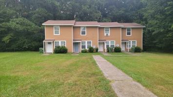 featured image of 32 Highwood Ct #1