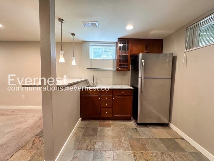 1661 S Pearl St - Photo 5 of 26