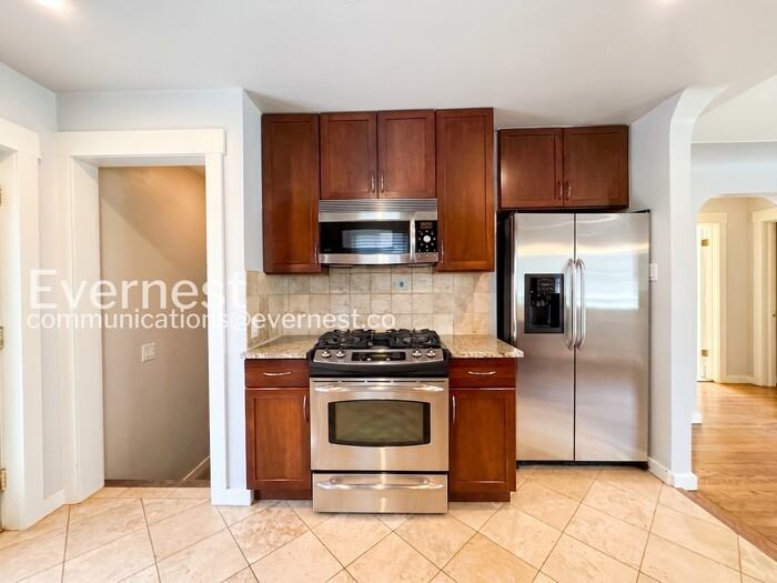 1661 S Pearl St - Photo 6 of 26