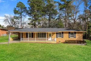 featured image of 1115 Terrace Cir