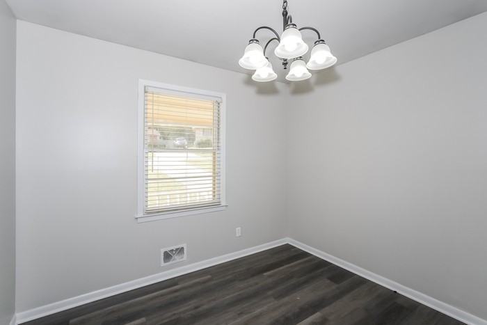 1115 Terrace Cir - Photo 7 of 17