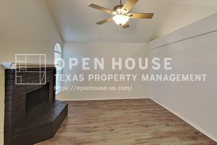 10761 Castle Dr - Photo 5 of 21