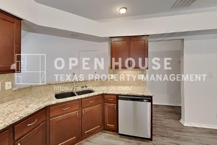 10761 Castle Dr - Photo 6 of 21