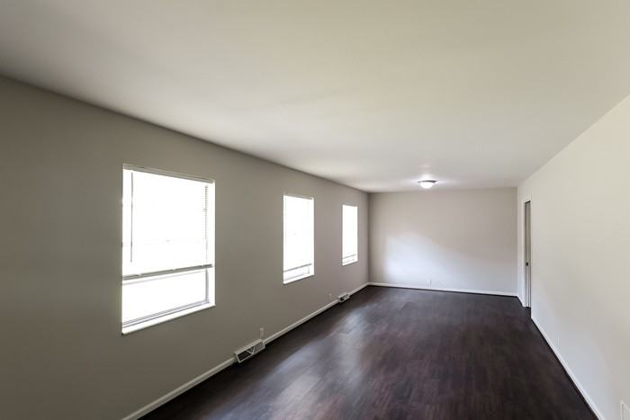 704 Alice St Sw - Photo 2 of 10