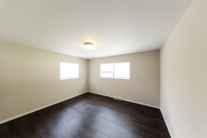 704 Alice St Sw - Photo 5 of 10