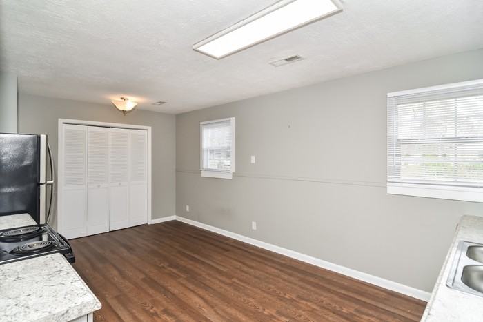 1602 1st Ave Sw - Photo 5 of 12