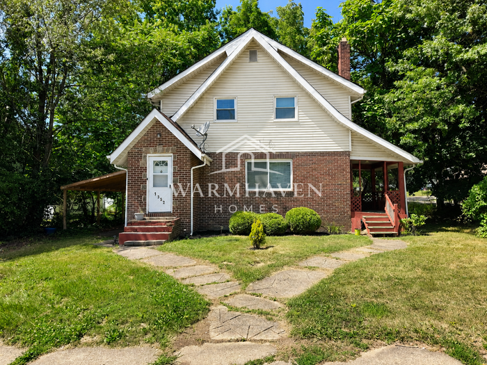 1352 Diagonal Rd - Photo 2 of 14