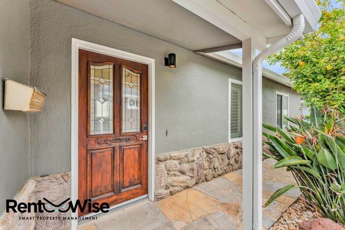 110 Cuesta Dr - Photo 3 of 50