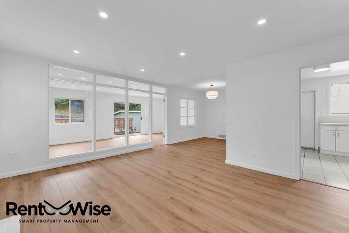 110 Cuesta Dr - Photo 5 of 50