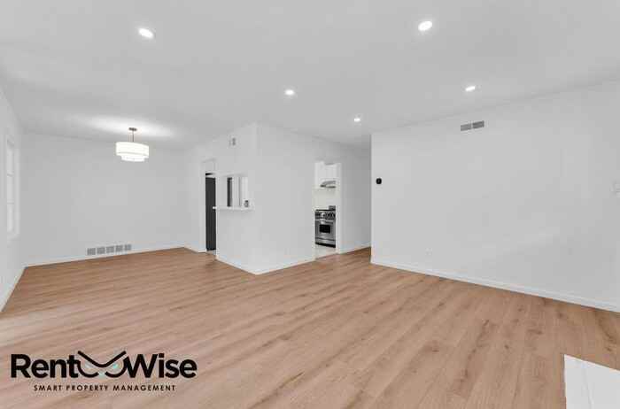 110 Cuesta Dr - Photo 6 of 50
