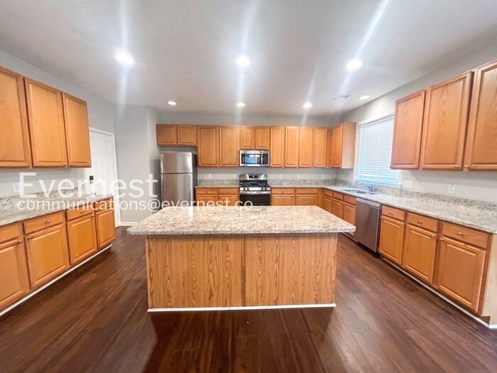 6621 Waterton Ave Sw - Photo 6 of 23