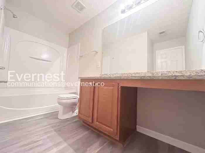 6621 Waterton Ave Sw - Photo 7 of 22