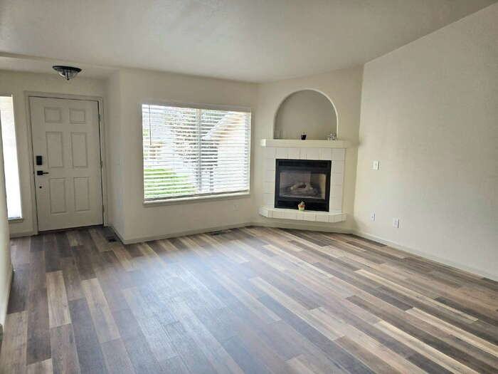 6425 Gilmore Grv - Photo 5 of 25