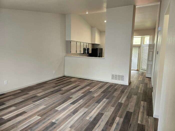 6425 Gilmore Grv - Photo 7 of 25