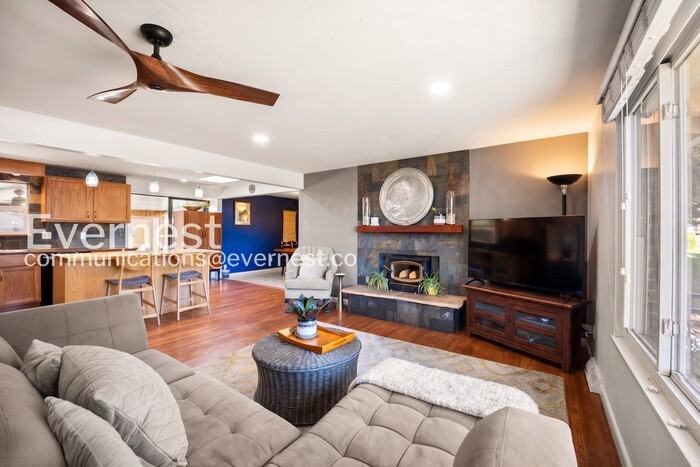 2605 Reed Ct - Photo 3 of 26