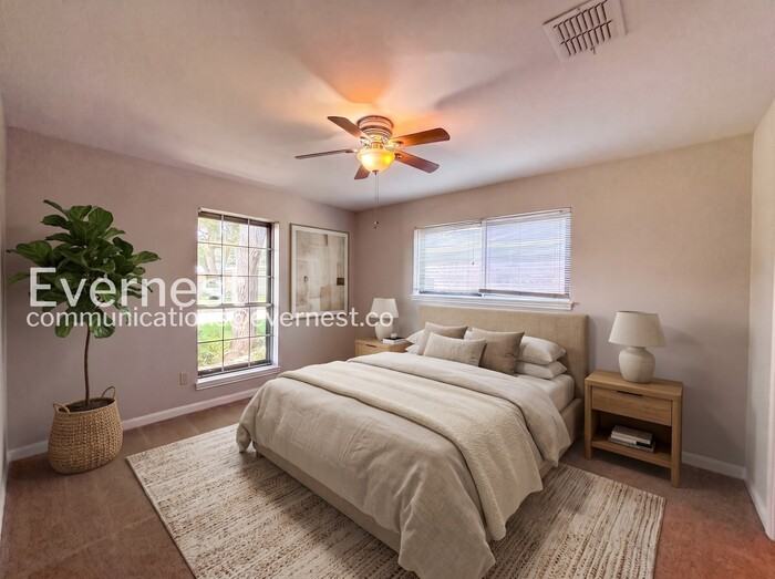 4919 Lingonberry St - Photo 4 of 32