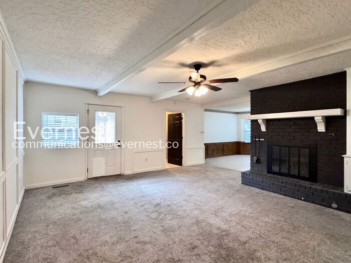 909 W Glendale St - Photo 6 of 34