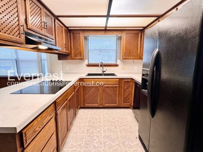 909 W Glendale St - Photo 7 of 34