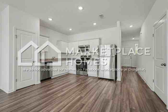 11993 Sylvia St - Photo 6 of 31